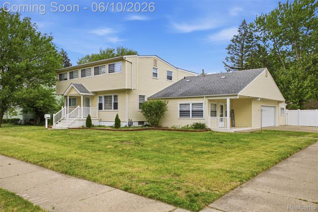32120 Bock Street, Garden City, MI 48135