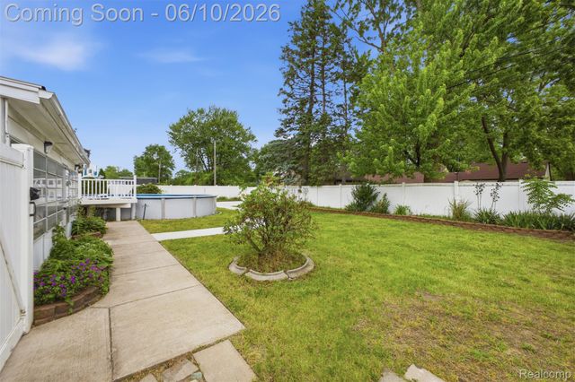 32120 Bock Street, Garden City, MI 48135