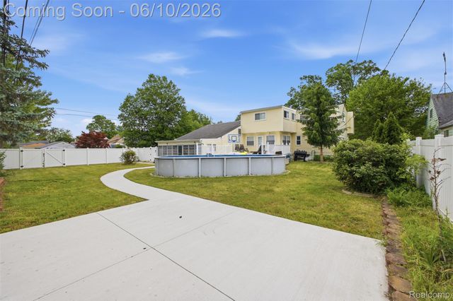 32120 Bock Street, Garden City, MI 48135