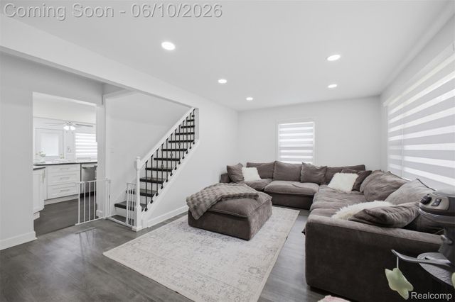 32120 Bock Street, Garden City, MI 48135