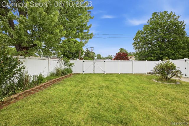 32120 Bock Street, Garden City, MI 48135
