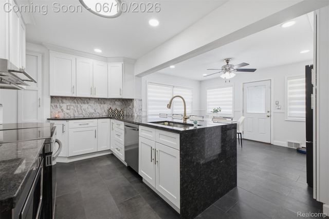 32120 Bock Street, Garden City, MI 48135