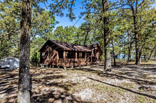 130 Hilltop Lsv Drive, Huntsville, TX 77320