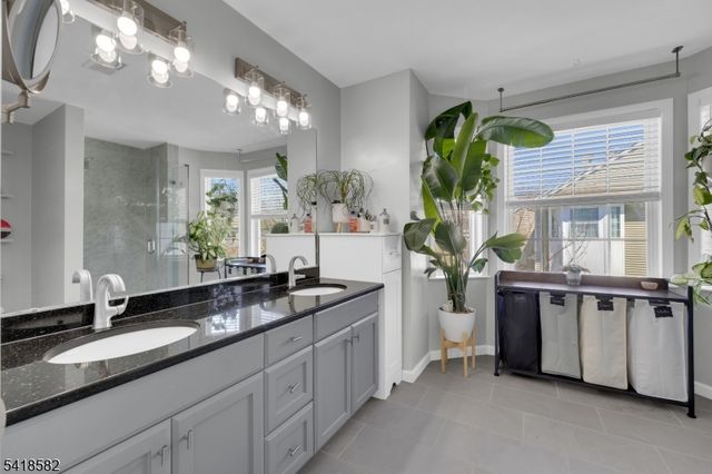 140 Arrowgate Dr, Randolph Twp., NJ 07869