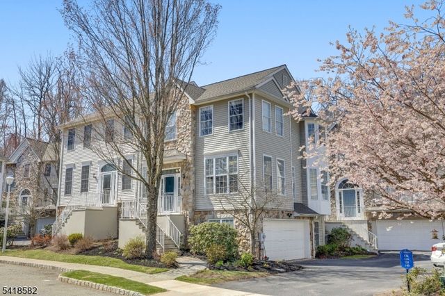 140 Arrowgate Dr, Randolph Twp., NJ 07869