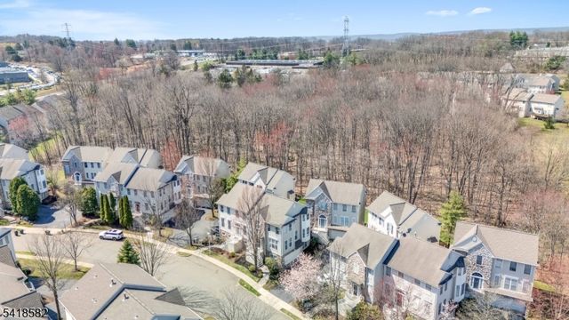 140 Arrowgate Dr, Randolph Twp., NJ 07869