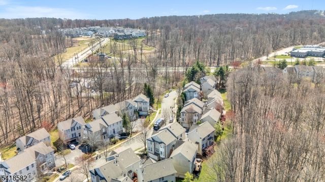 140 Arrowgate Dr, Randolph Twp., NJ 07869