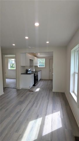 4015 Myrtle Avenue, Kansas City, MO 64130
