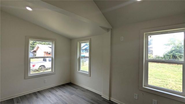 4015 Myrtle Avenue, Kansas City, MO 64130