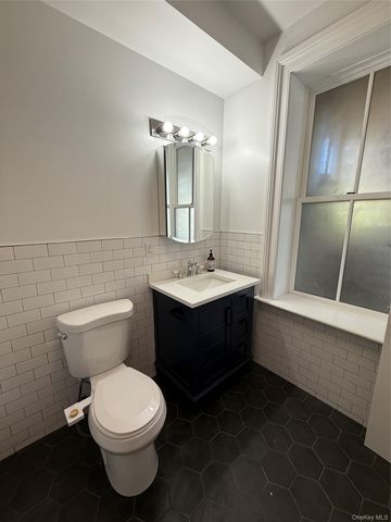 194 Lander Street Apt 1, Newburgh, NY 12550