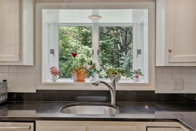 26 Acton Rd, Westford, MA 01886