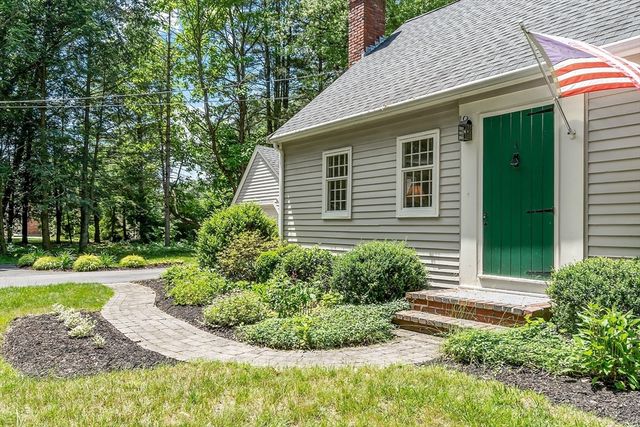 26 Acton Rd, Westford, MA 01886