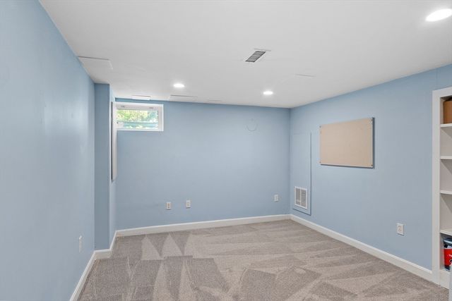 26 Acton Rd, Westford, MA 01886