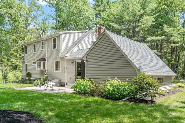 26 Acton Rd, Westford, MA 01886