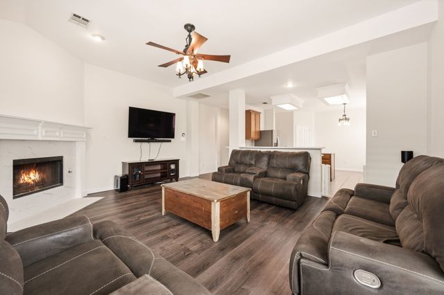 6528 Stewart Boulevard, The Colony, TX 75056