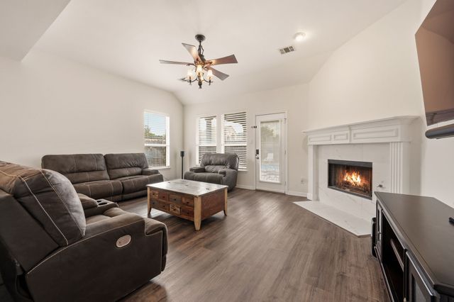 6528 Stewart Boulevard, The Colony, TX 75056