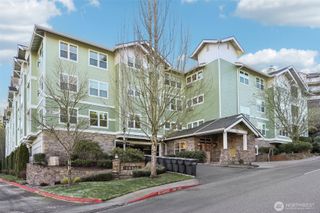 4406 Providence Point Place SE #301, Issaquah, WA 98029