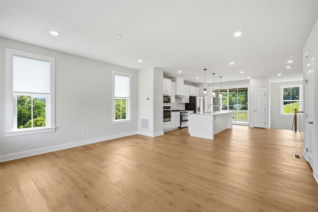 600 Spruce Lane, Canonsburg, PA 15317