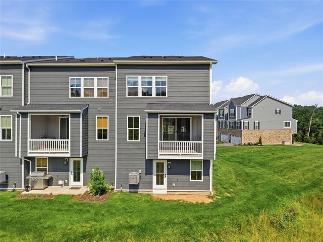 600 Spruce Lane, Canonsburg, PA 15317