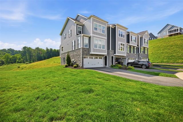600 Spruce Lane, Canonsburg, PA 15317