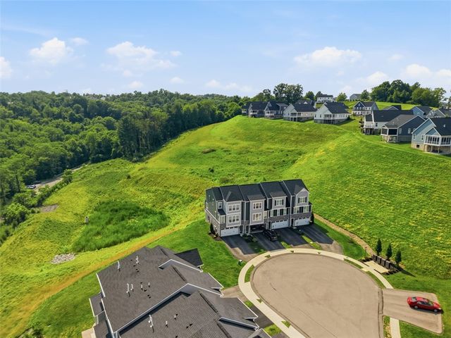 600 Spruce Lane, Canonsburg, PA 15317