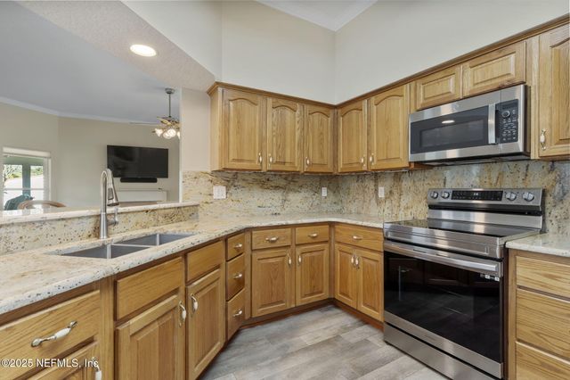 2134 FLINTLOCK Court, Green Cove Springs, FL 32043