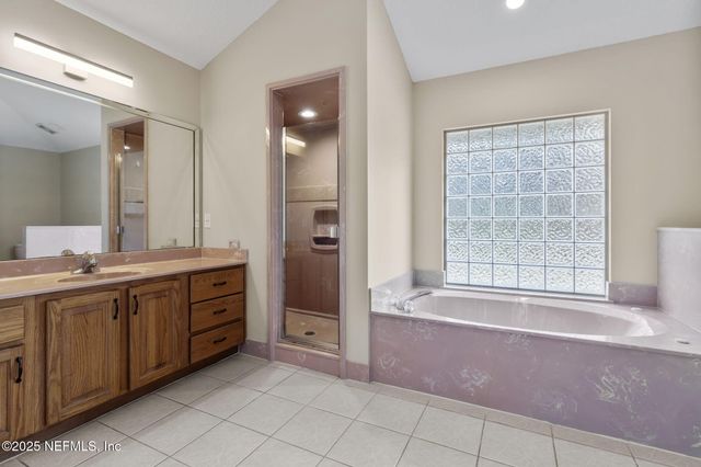 2134 FLINTLOCK Court, Green Cove Springs, FL 32043