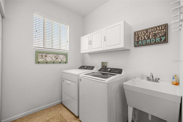 2081 NW 58TH COURT, Ocala, FL 34482