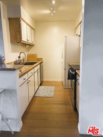 8314 Raintree Circle, Culver City, CA 90230