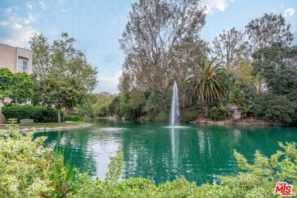8314 Raintree Circle, Culver City, CA 90230