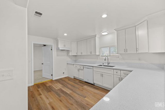 418 Olive Street, Bakersfield, CA 93304