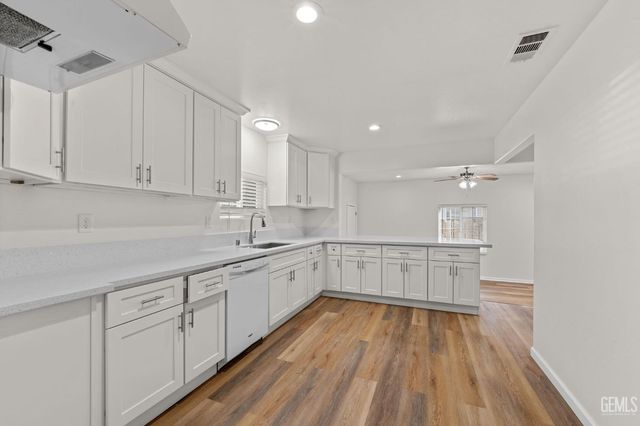 418 Olive Street, Bakersfield, CA 93304