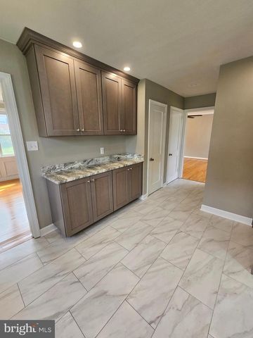 132 DEVONSHIRE RD, Wilmington, DE 19803