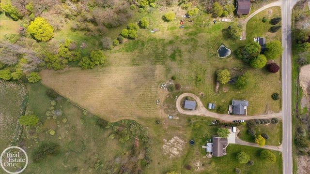 3219 Newark Road, Attica Twp, MI 48412