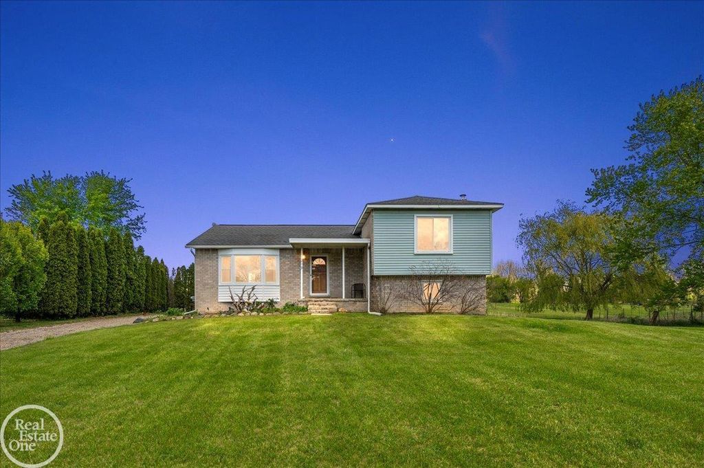 3219 Newark Road, Attica Twp, MI 48412