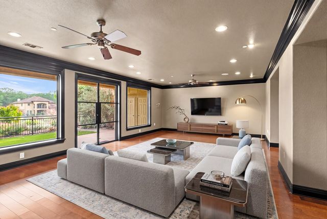 521 Guadalupe St, Kerrville, TX 78028