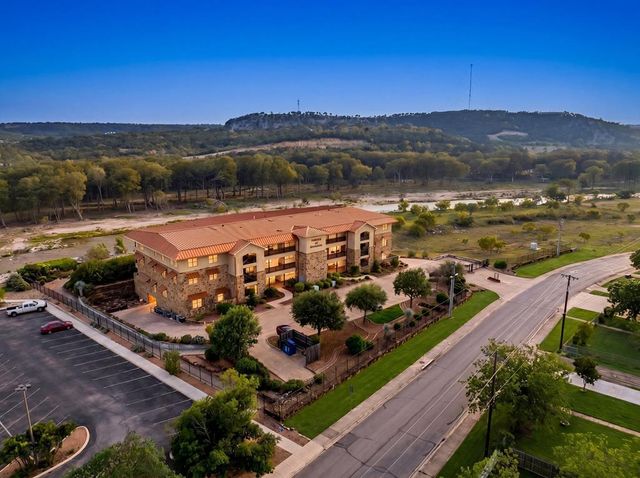 521 Guadalupe St, Kerrville, TX 78028