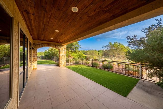 521 Guadalupe St, Kerrville, TX 78028