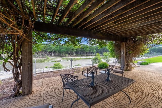 521 Guadalupe St, Kerrville, TX 78028