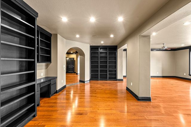 521 Guadalupe St, Kerrville, TX 78028
