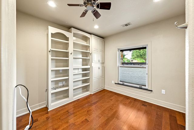 521 Guadalupe St, Kerrville, TX 78028