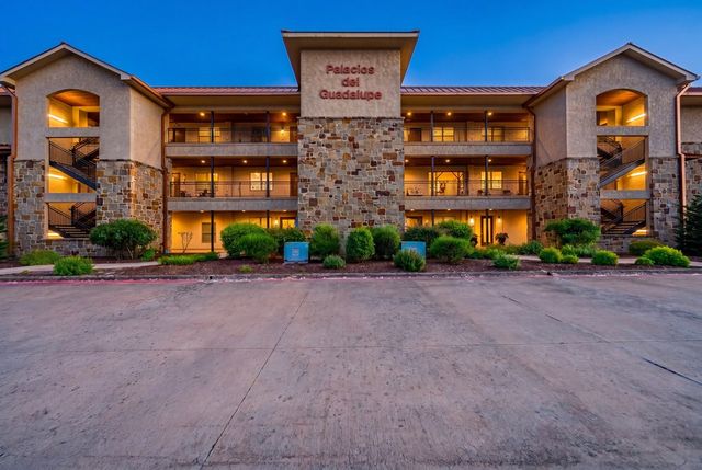 521 Guadalupe St, Kerrville, TX 78028