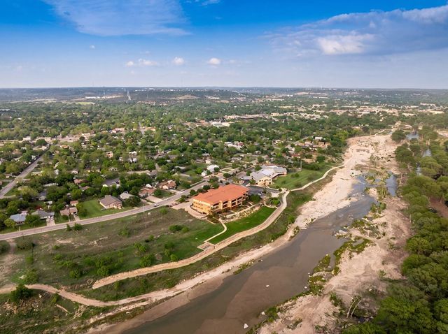 521 Guadalupe St, Kerrville, TX 78028