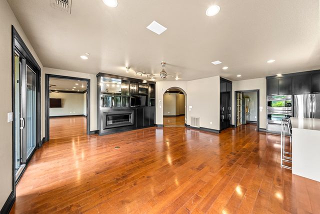 521 Guadalupe St, Kerrville, TX 78028
