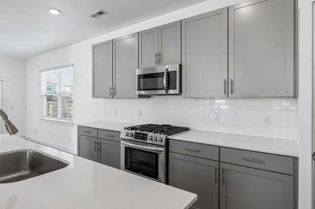 167 Harvest Point Blvd, Spring Hill, TN 37174