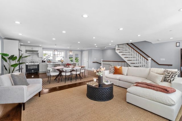 15 Sparhawk St 4, Boston, MA 02135