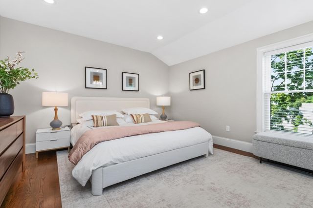 15 Sparhawk St 4, Boston, MA 02135