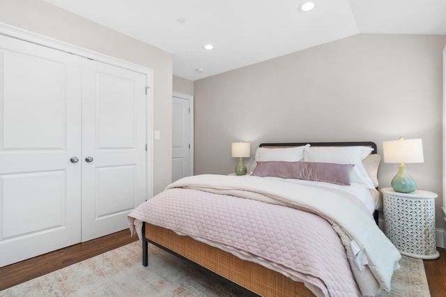 15 Sparhawk St 4, Boston, MA 02135