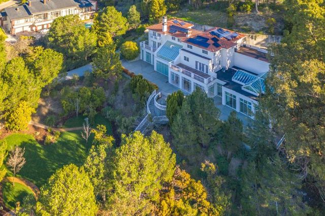 15 Boroughwood Place, Hillsborough, CA 94010