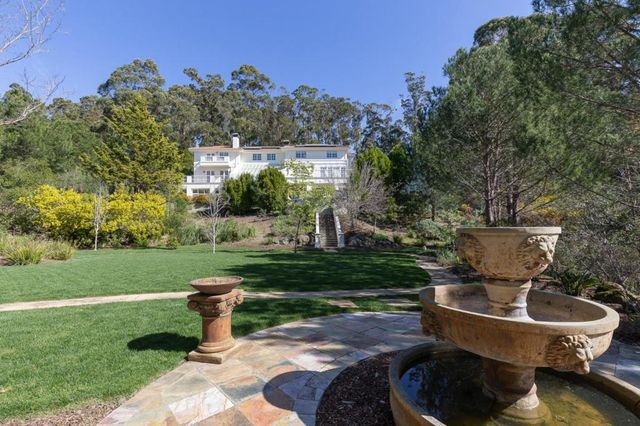 15 Boroughwood Place, Hillsborough, CA 94010